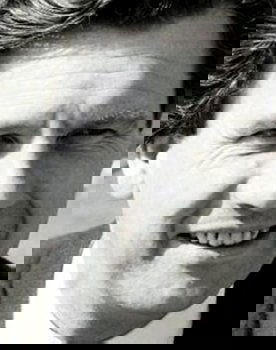 Ludovic Kennedy as Narrator (voice)