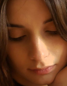 Giulia Pozzovio as Sara