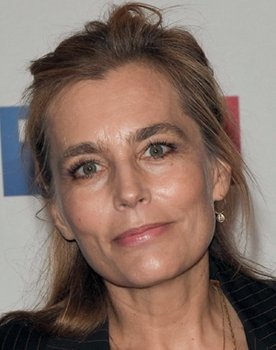 Sophie Duez as Carole Mansart