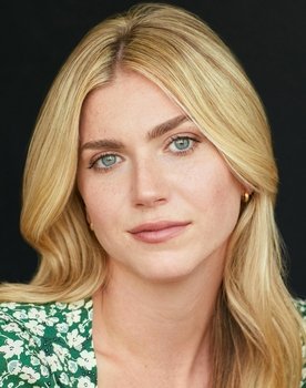 Bettina Bresnan as Miriam