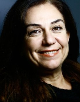 Şebnem Dilligil as Neşe Eğilmez