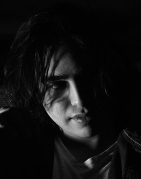 Cedric Ortega as Vecino 1