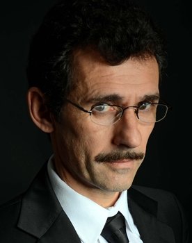 Marcelo Serre as José
