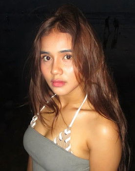 Siti Anggun as Anggun