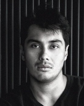 Gian Magdangal as Gerardo De Navarette