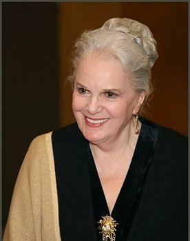 Elina Bystritskaya as Andreyeva