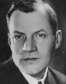 Sergey Ostroumov as Lomov