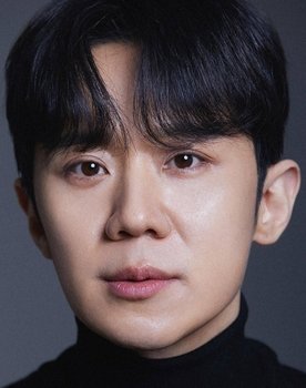 Kim Hae-woong as Hallway Man