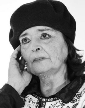 Adela Sarasola as Elena