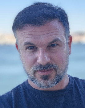 Andrés Rasdolsky as Hombre 1