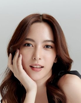 Saranphat Pedersen as Siang Plaing