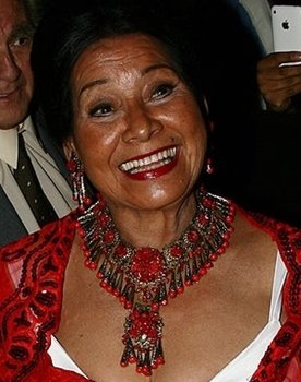 Aurora Clavel as 