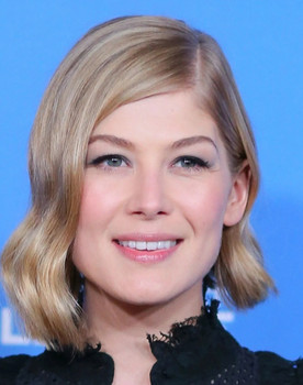Rosamund Pike as Marie Colvin
