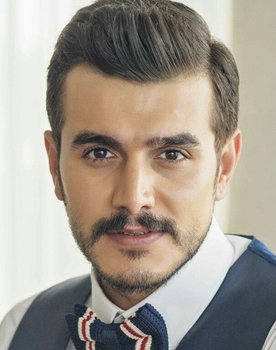 Kemal Uçar as Cem