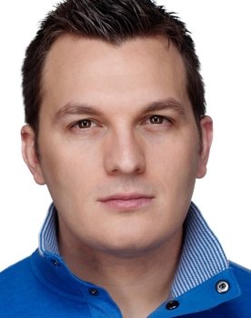 Chris Perillo as Catty Guy