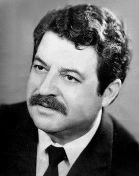 Nikolin Xhoja as Leka