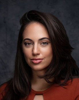 Taylor Stammen as Scarlet Smith