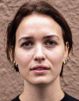 Theresa Frostad Eggesbø as Saxa Jutul