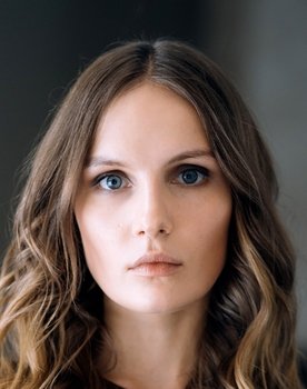 Mariya Fomina as Zoya