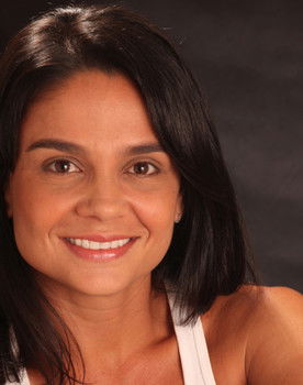 Cristina Fagundes as Maria