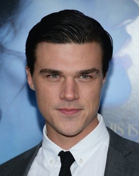 Finn Wittrock Photo