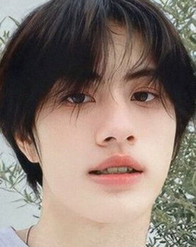 Boom Tanakit Kamngern as Bam