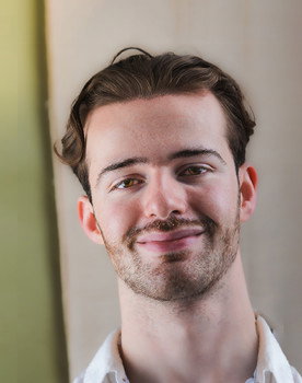 Oliver Penna as Papyrus