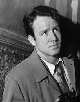 Steve Brodie as Earl Jackson