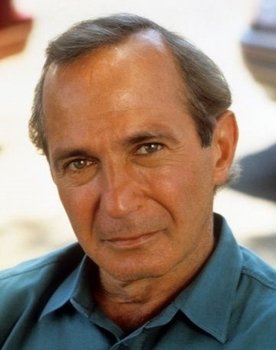 Ben Gazzara as Capt. Tom Wright