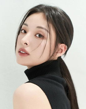 Min Ha-ram as Lee Seul-bi