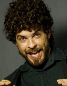 Anderson Martins as Padre