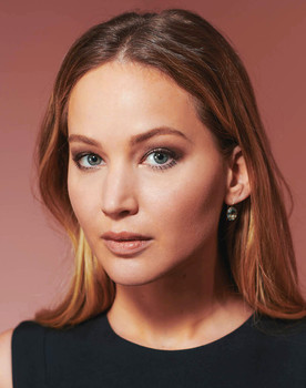 Jennifer Lawrence as Tiffany Maxwell