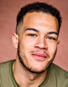 Kiren Kebaili-Dwyer as Fortinbras