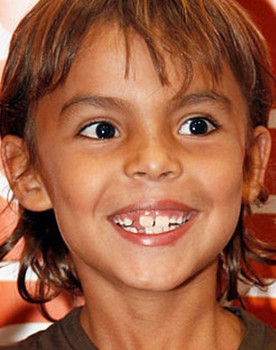 Natan Machado Palombini as Natan