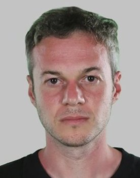 Angelos Poulis as Fotis