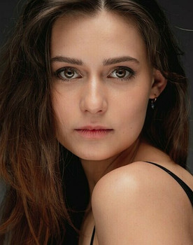 Rose Lemanach as Solène