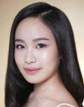 Caprice Cayetano as Belle