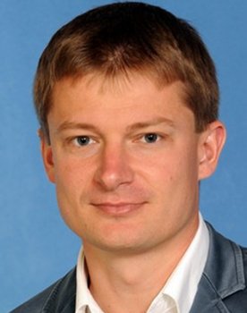 O třech rytířích, krásné paní a lněné kytli