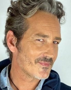 Olivier Mellet as Mec de Katia