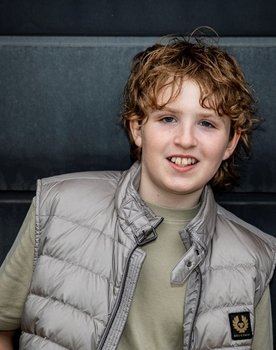 Maximillian Cherry as Kurt