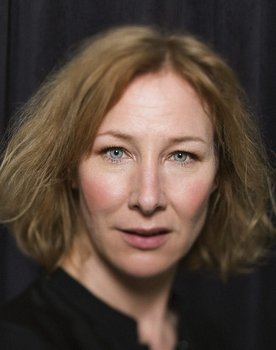 Pil Egholm as Bettina