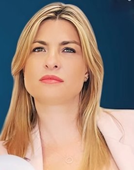 Constanza Espejo as Carolina