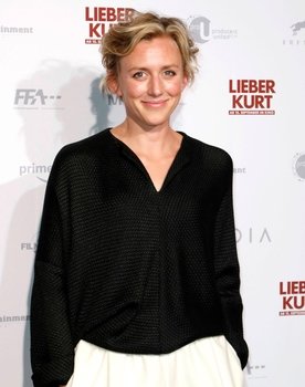 Franziska Machens as Sonja Stellbrink