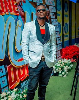 Martini Animashaun as Fela