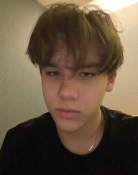 Philip Karlsson as Michael