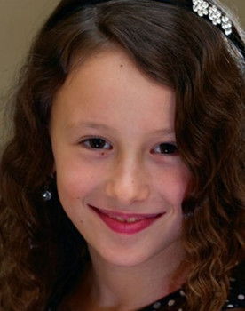 Maria Di Bello as Lucy McLean