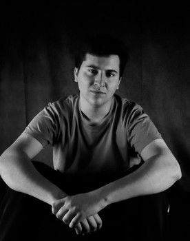 Aris Doganis as Charismatic Drunk