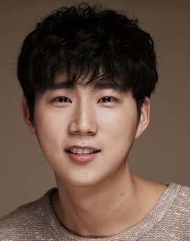 Son Dong-hwa as Reserve Forces Member