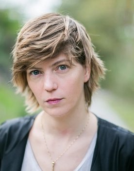 Chloé Barreau as 