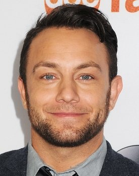 Jonathan Sadowski as Frank Ferrin